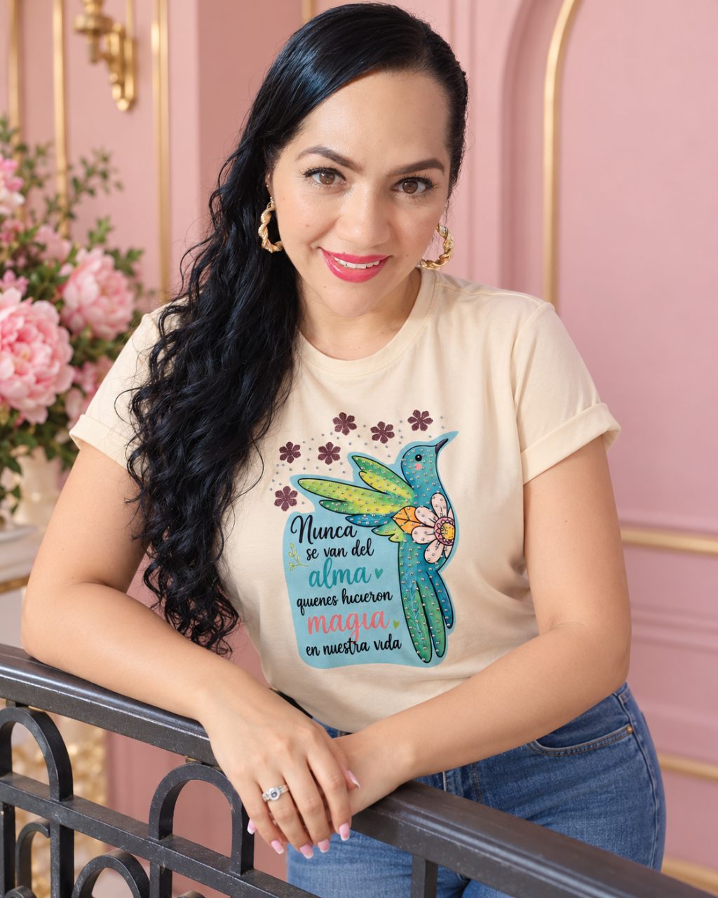 Camiseta algodón licrado manga doblada con pedrería